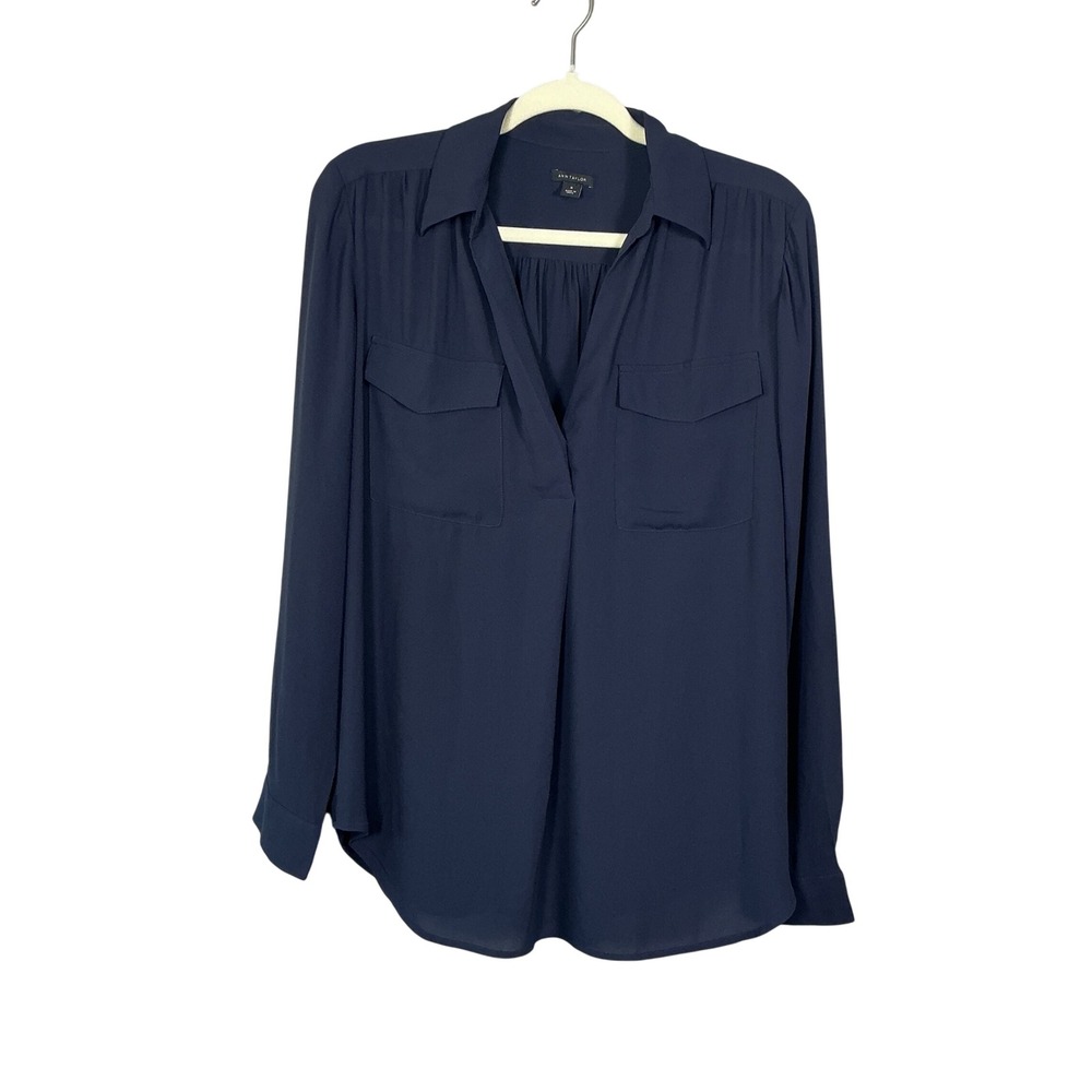 Ann Taylor Navy Blue V-Neck Long Sleeve Blouse Chest Pockets Size M 436744